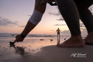 JW193 A Helping Hand