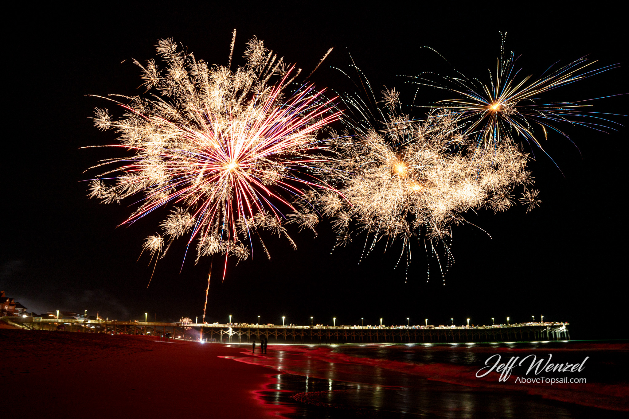 JW241 Fireworks Over the Surf City Pier